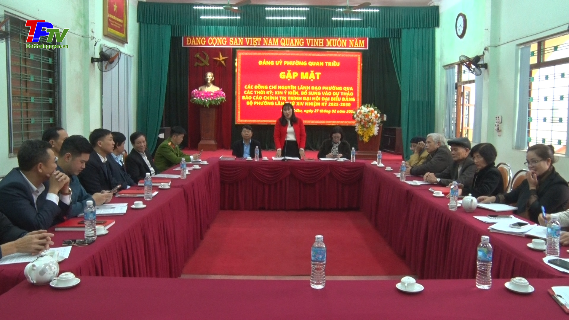 Nhiều ý kiến tham gia đóng góp Dự thảo báo cáo chính trị của Ban chấp hành Đảng bộ phường Quan Triều lần thứ XIV.