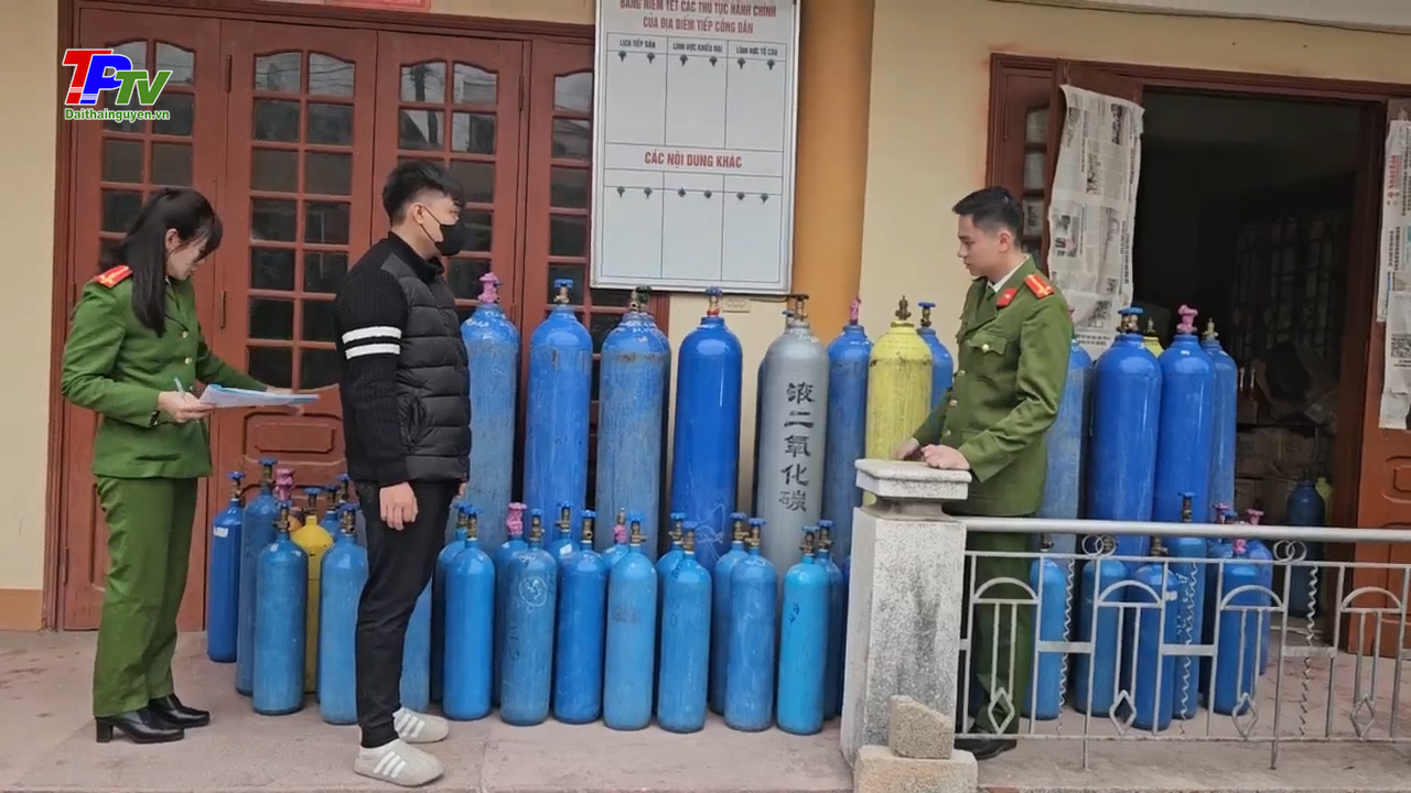 Công an thành phố Thái Nguyên phát hiện một cơ sở trên địa bàn hoạt động tập kết và san chiết khi N2O (khí cười) trái quy định.