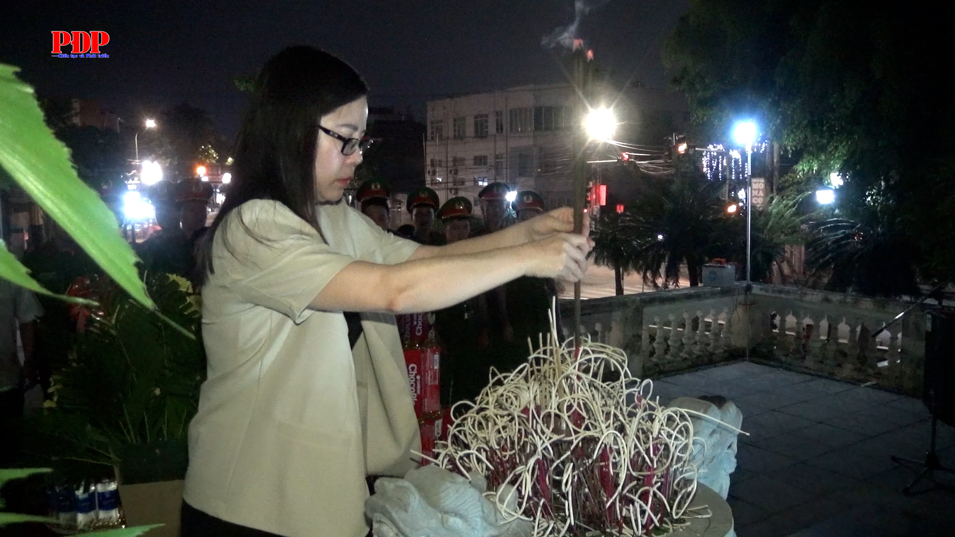 Phường Phan Đình Phùng thắp nến tri ân các anh hùng Liệt sĩ.