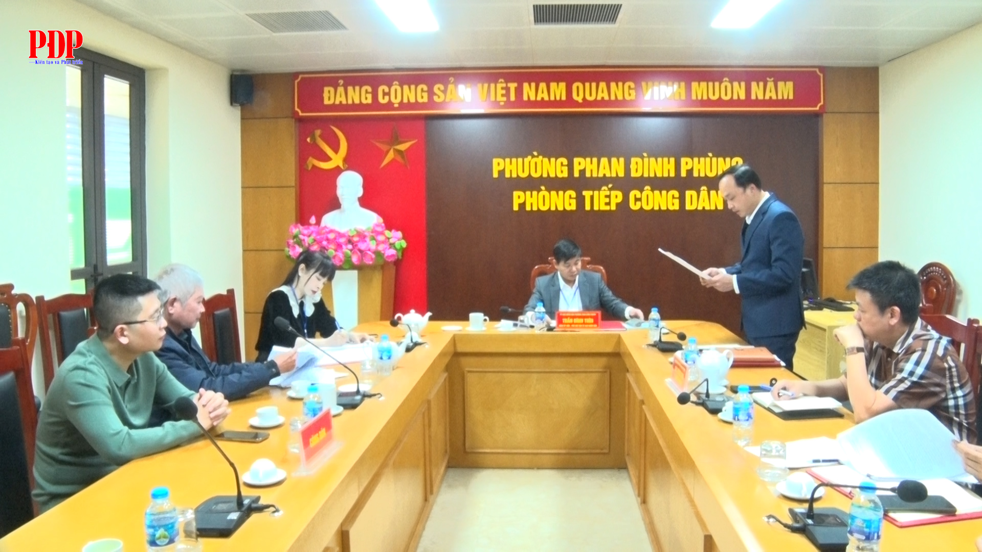 Lãnh đạo phường Phan Đình Phùng tiếp công dân định kỳ tháng 12/2025.
