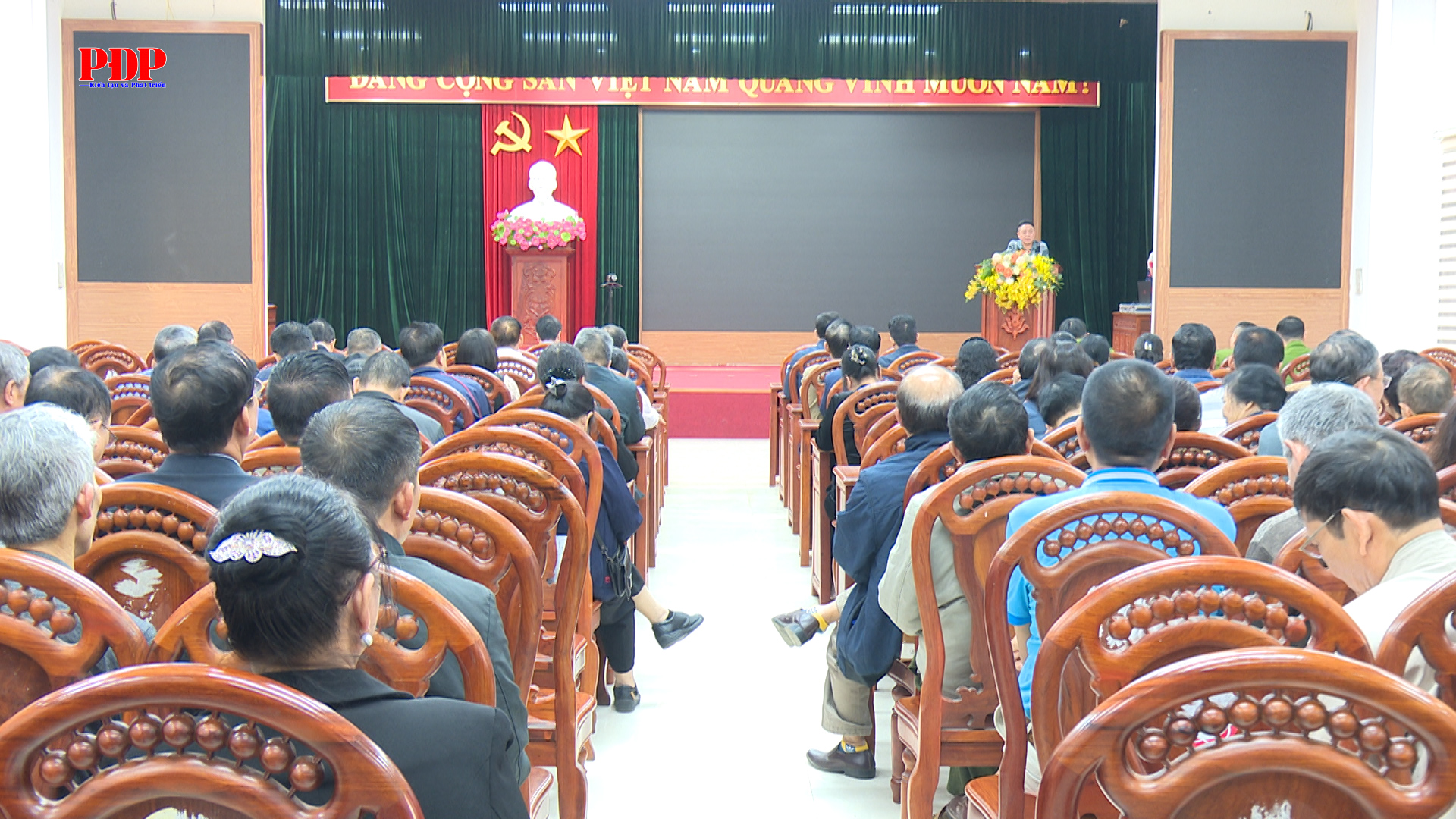 Triển khai công tác kiểm tra, rà soát, xử lý lấn chiếm hành lang suối, cống thoát nước.