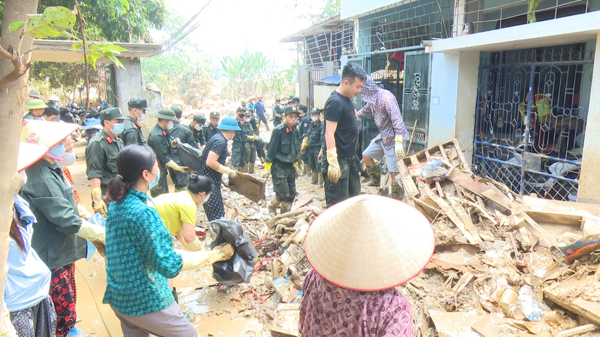 Phường Phan Đình Phùng khẩn trương khắc phục hậu quả cơn bão số 11