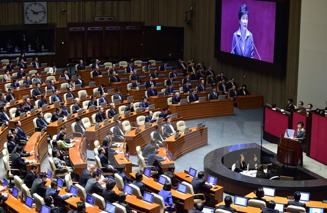 Bà Park Geun-hye bị bị đình chỉ tạm thời chức vụ tổng thống