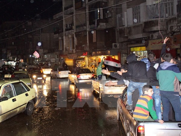 Quân đội Syria chiếm quyền kiểm soát toàn bộ thành phố Aleppo