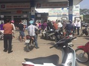Đình chỉ nhân viên bán xăng dùng xẻng đánh khách hàng nhập viện