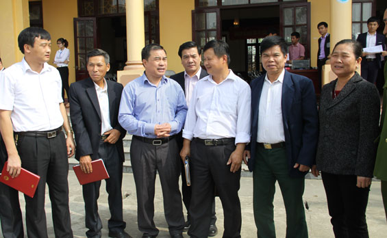 Tổ chức đối thoại trực tiếp với nhân dân