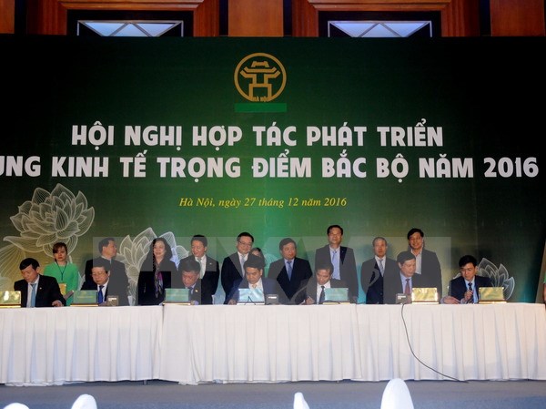 Hà Nội ký kết hợp tác với 14 tỉnh, thành phố khu vực Bắc Bộ