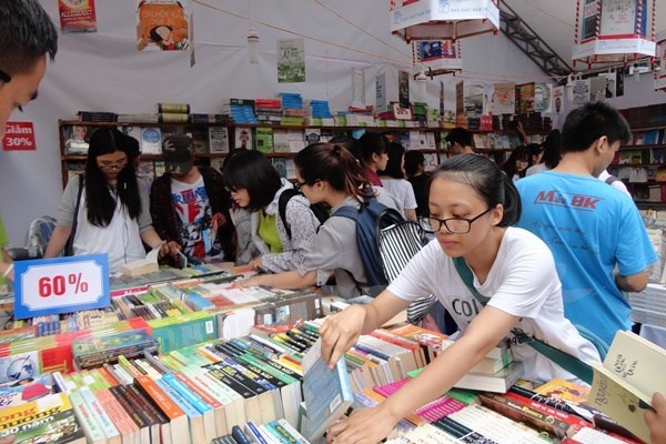 Hàng ngàn cuốn sách giảm giá 50% tại Hội sách mùa Thu 2016
