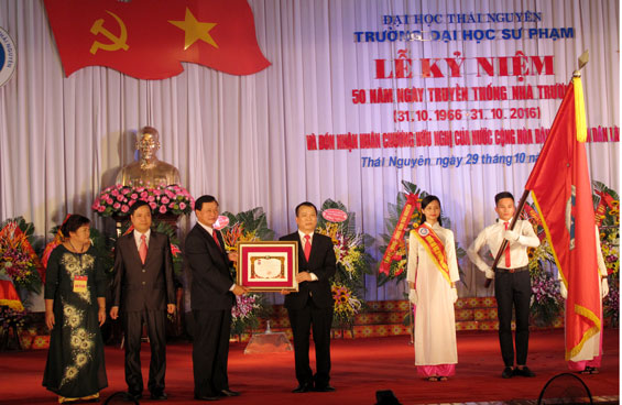 Trường Đại học Sư phạm Thái Nguyên: Kỷ niệm 50 năm thành lập, đón nhận Huân chương Hữu nghị của nước bạn Lào