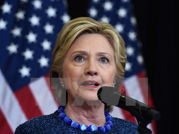 Bầu cử Mỹ: Vụ điều tra email của FBI 