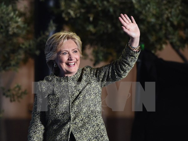 Bà Clinton nới rộng khoảng cách trước thềm tranh luận cuối cùng