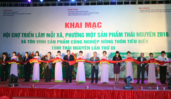 Khai mạc Hội chợ triển lãm “Mỗi xã, phường một sản phẩm”