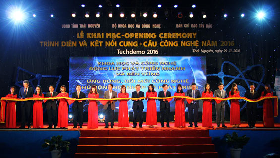Khai mạc trình diễn và kết nối cung - cầu công nghệ năm 2016