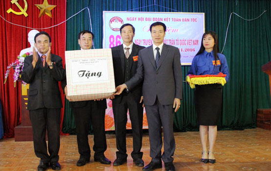 Lãnh đạo tỉnh dự Ngày hội Đại đoàn kết toàn dân tộc