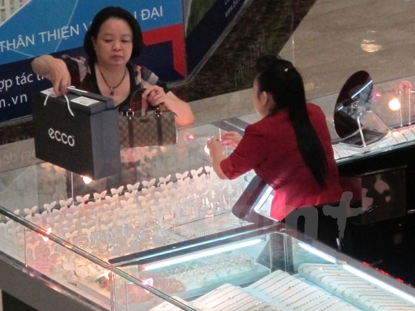 Rung lắc mạnh, giá vàng SJC 