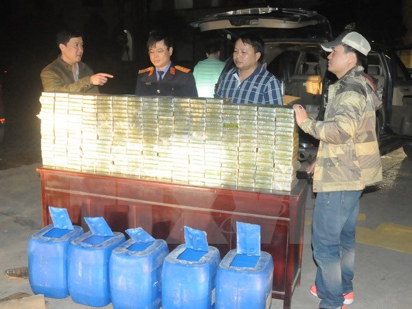 Phú Thọ: Trao thưởng Ban chuyên án thu giữ 300 bánh heroin