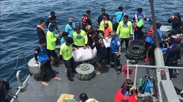 Thái Lan xác minh số khách trên tàu Phoenix bị chìm ngoài khơi Phuket