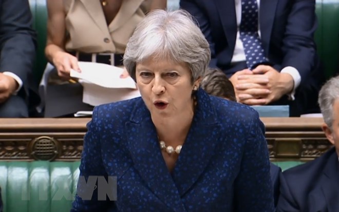 Thủ tướng Anh Theresa May ngăn trnh trạng nội các tan rã do Brexit
