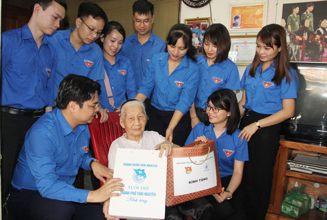 Nhiều hoạt động đền ơn đáp nghĩa 