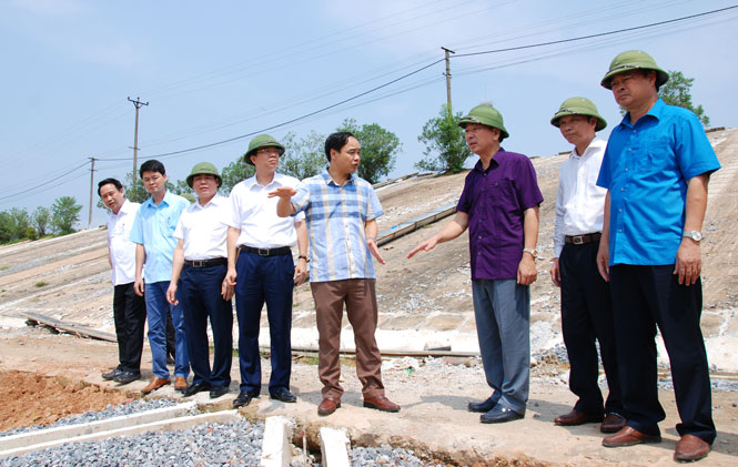 Đồng chí Bí thư Tỉnh ủy kiểm tra một số công trình, dự án quan trọng 