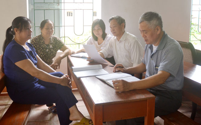 Giảm chi bộ sinh hoạt ghép đi đôi với củng cố hoạt động sau chia tách (Kỳ 1) 