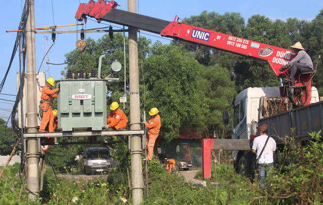 Sử dụng tiết kiệm điện khi nắng nóng kéo dài 