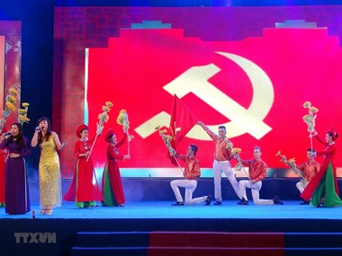 Khai diễn chương trình nghệ thuật 'Giữ trọn niềm tin với Đảng'