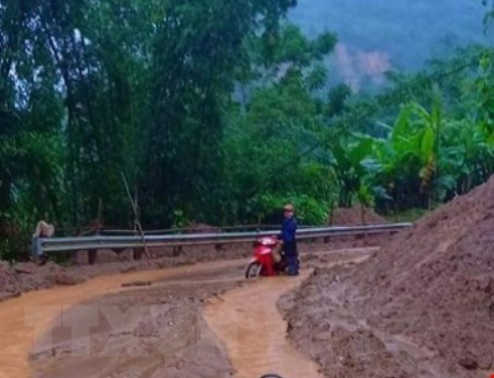 Nhiều thôn bản của Thanh Hóa bị cô lập hoàn toàn do mưa lũ