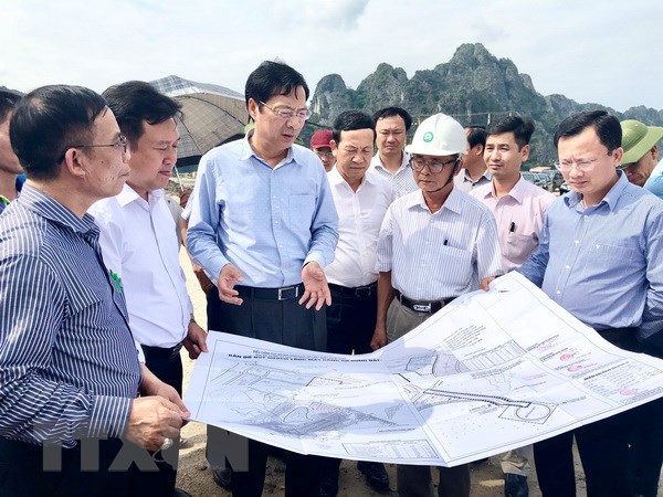 Quảng Ninh: Tạm dừng mọi hoạt động giao dịch về đất đai tại Vân Đồn
