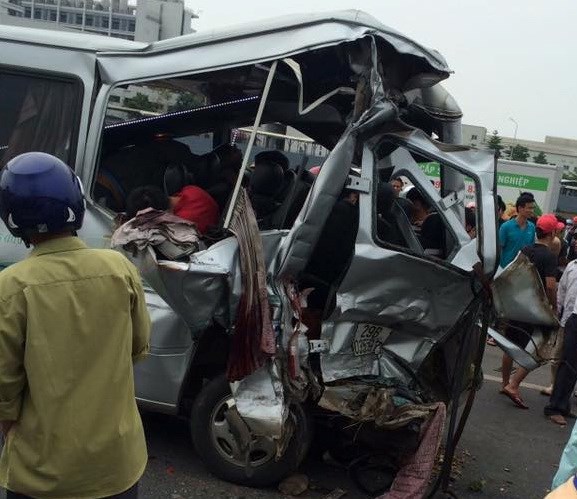 Tai nạn trên cao tốc Hà Nội-Bắc Giang làm nhiều người thương vong