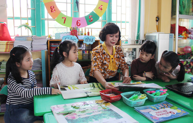 Dành trọn nhiệt huyết với sự nghiệp“trồng người” 