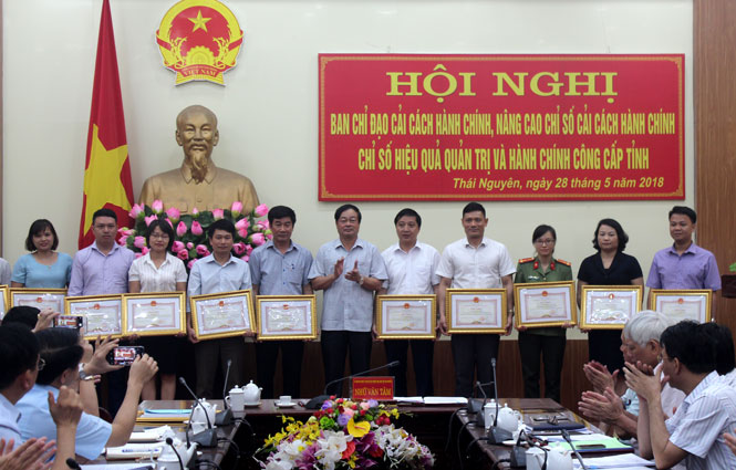 Công tác CCHC có sự bứt phá nhưng còn nhiều nội dung cần rút kinh nghiệm 