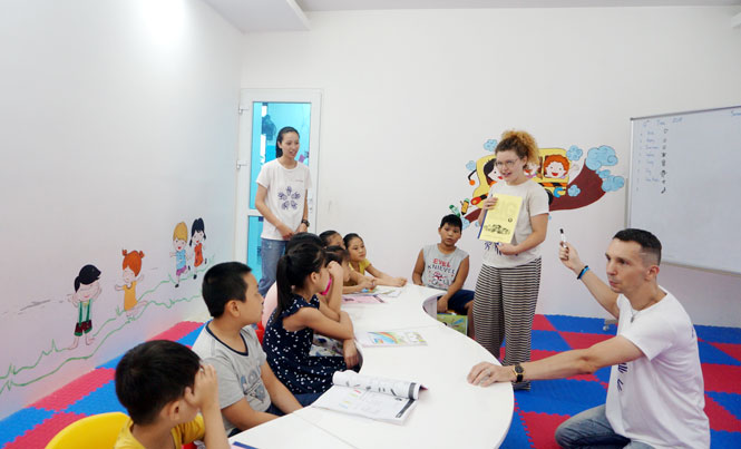 Cho trẻ học thêm tiếng Anh dịp hè ở đâu 