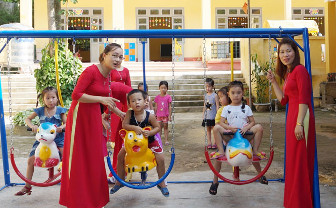 Không có việc giáo viên mầm non không được thanh toán tiền làm thêm giờ 