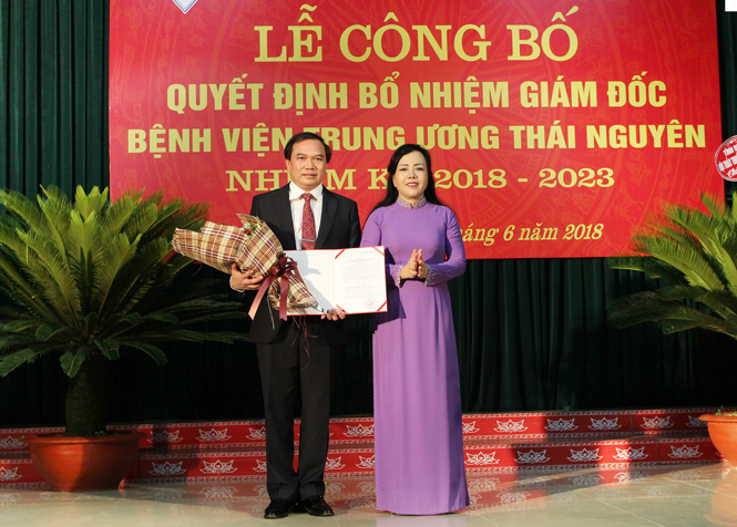 Công bố quyết định bổ nhiệm Giám đốc Bệnh viện Trung ương Thái Nguyên 
