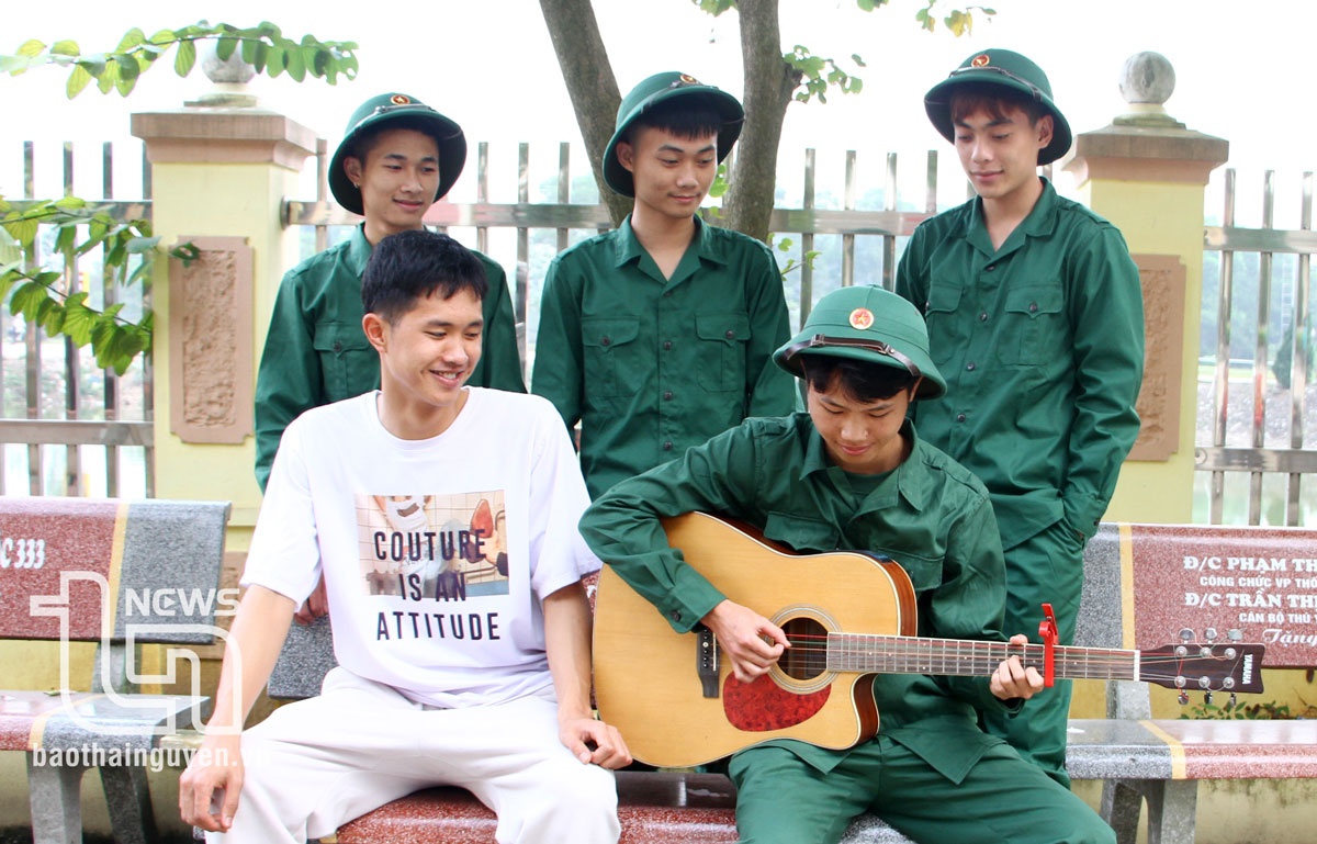 Tự hào được kết nạp Đảng trong quân ngũ