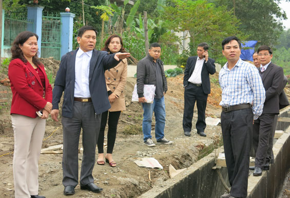 Người cán bộ luôn vì dân
