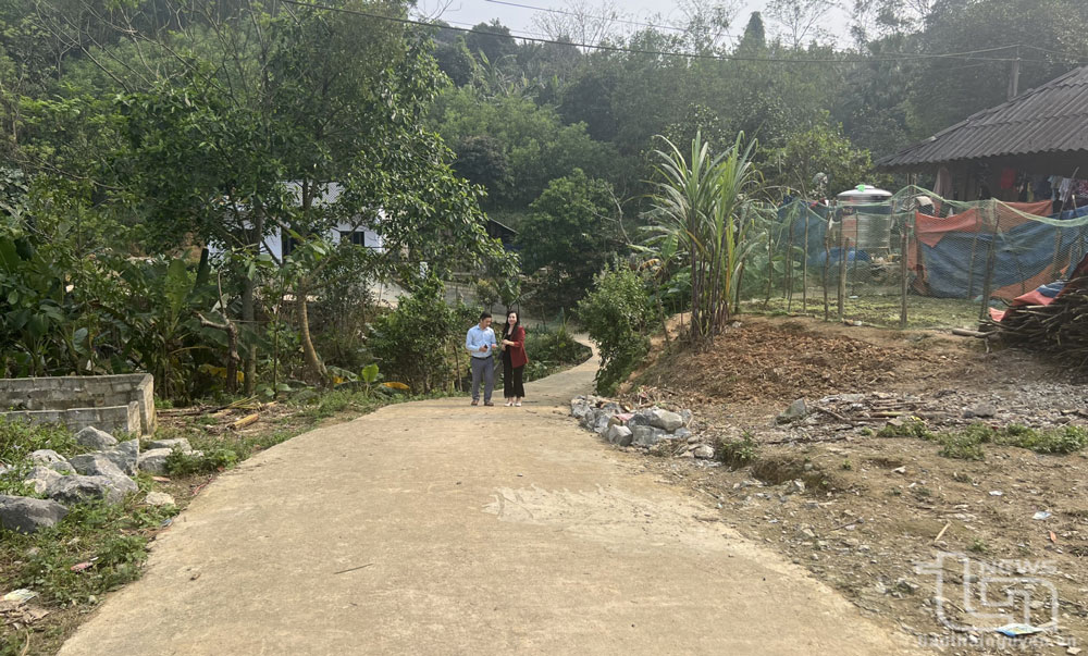 Hoa thơm nở giữa núi rừng, kỳ 2: “Ăn cơm nhà vác tù và hàng tổng”