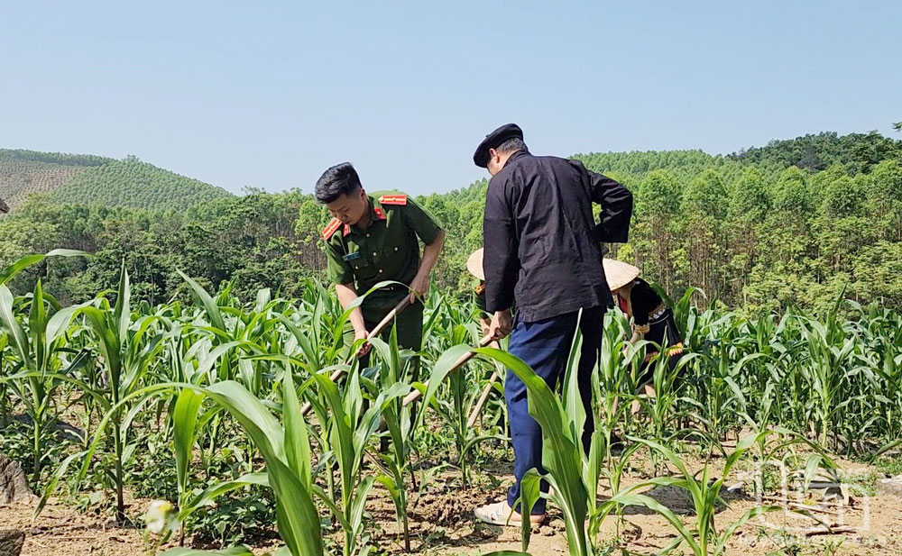Tạo điều kiện để đồng bào sống 