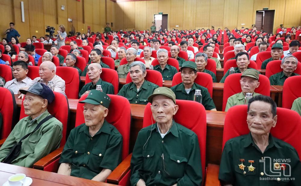 Quyền Chủ tịch nước Võ Thị Ánh Xuân làm việc tại huyện Định Hóa