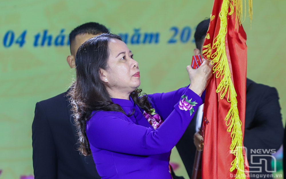 Đại học Thái Nguyên: Kỷ niệm 30 năm Ngày thành lập và đón nhận Huân chương Lao động hạng Nhất