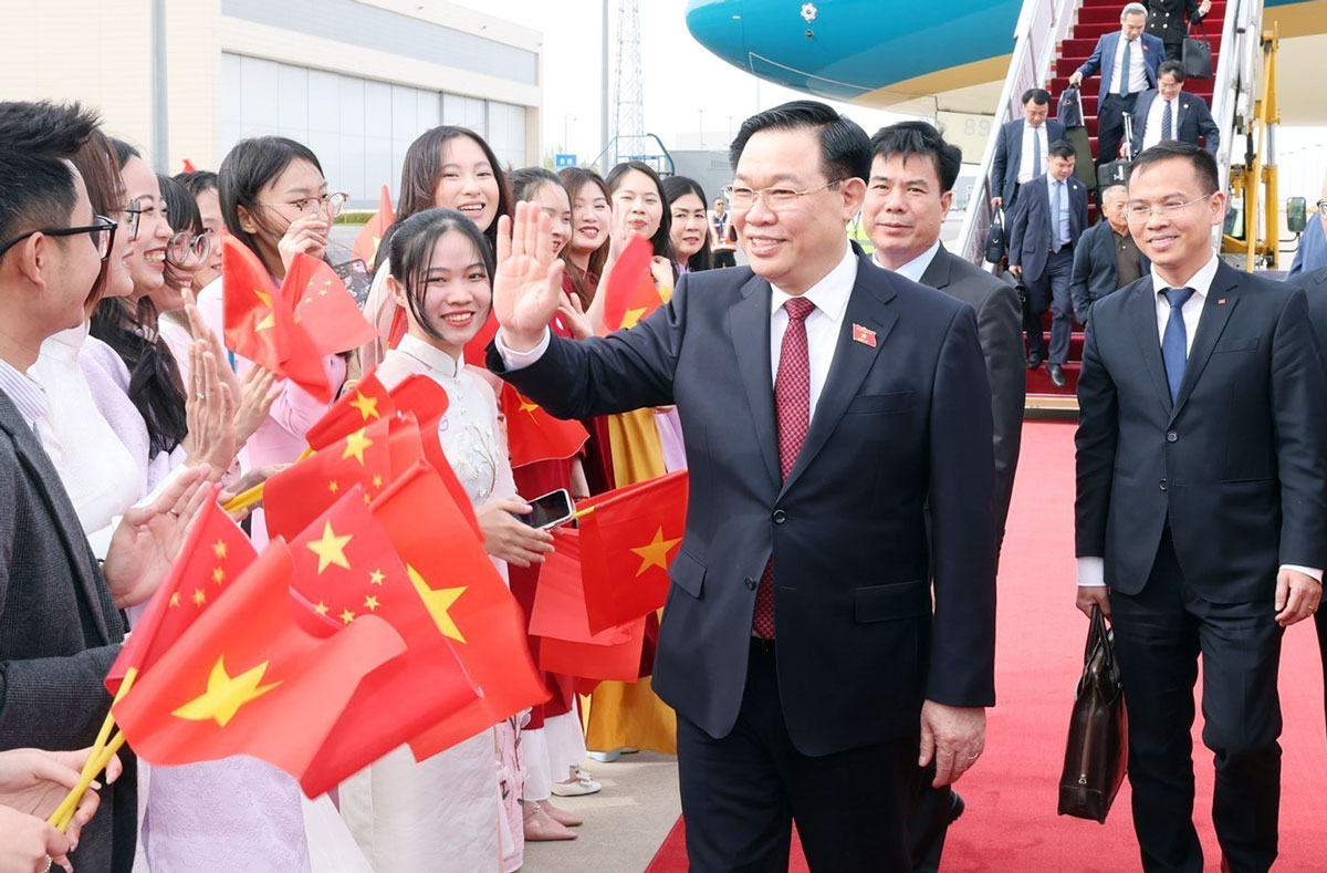 Chủ tịch Quốc hội thăm chính thức nước Cộng hòa Nhân dân Trung Hoa