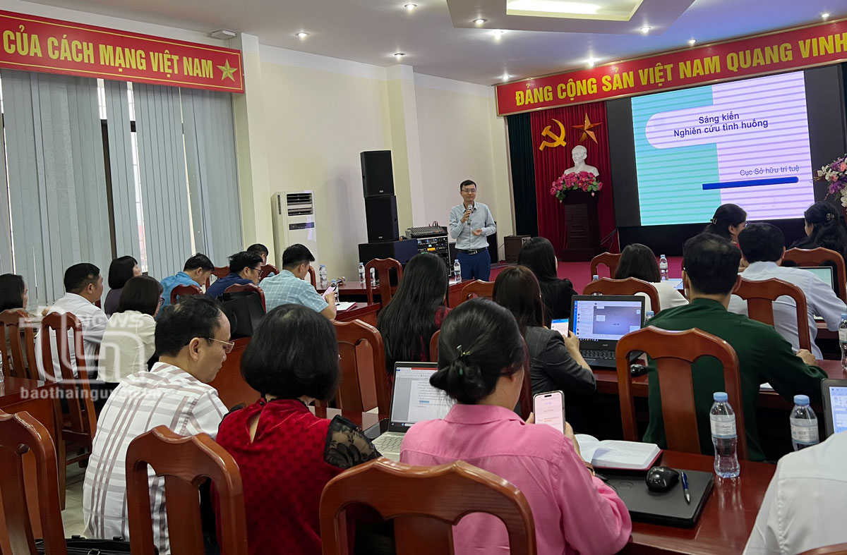 Gần 100 cán bộ, công chức, viên chức được trang bị kiến thức về hoạt động sáng kiến