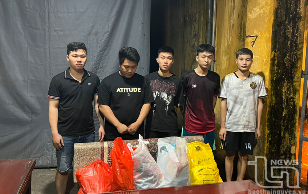 Khởi tố, tạm giam 5 đối tượng về tội “Cướp tài sản”