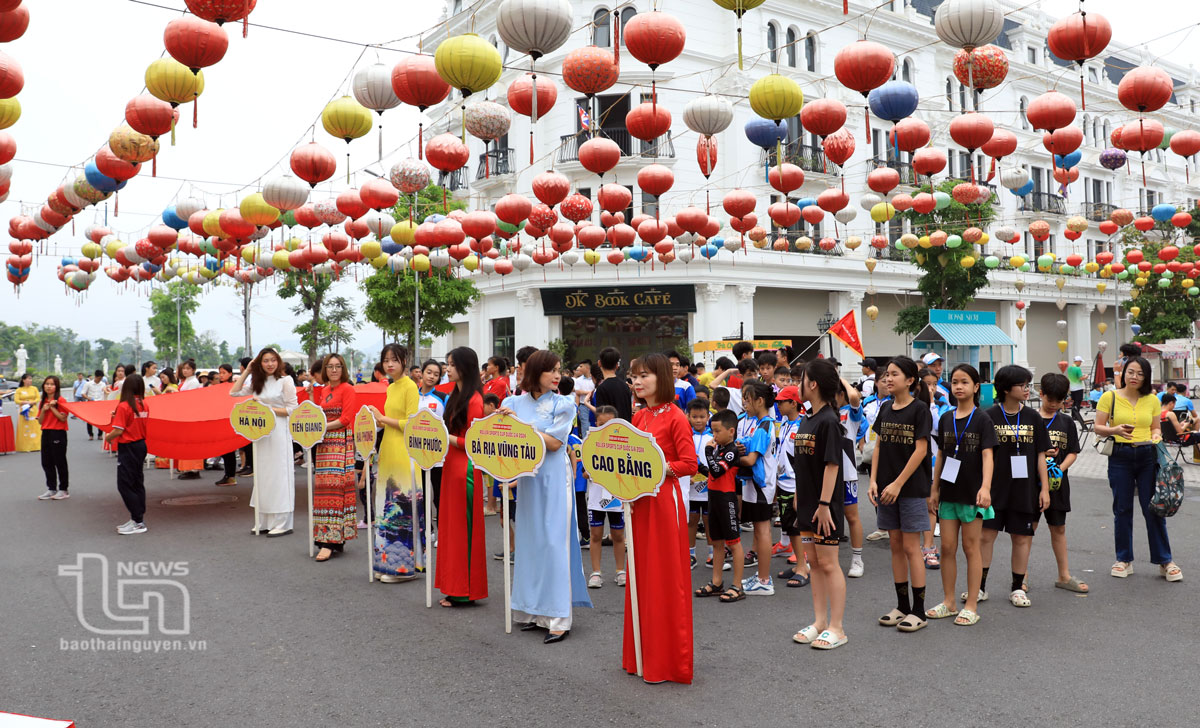 Sôi nổi Giải vô địch Roller sports cup quốc gia và Giải chạy bán Marathon mở rộng tỉnh Thái Nguyên