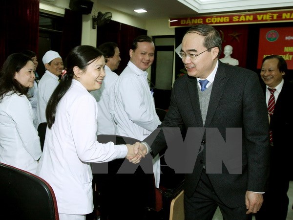 Chủ tịch Mặt trận Tổ quốc tri ân các thế hệ Thầy thuốc Việt Nam