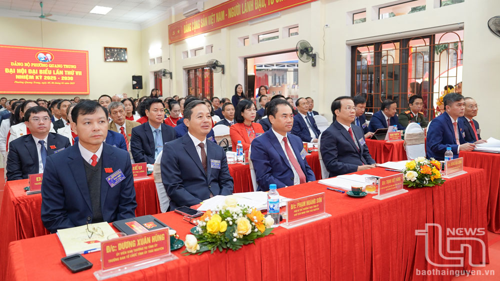 Đồng chí Bí thư Tỉnh ủy Thái Nguyên dự đại hội điểm đảng bộ cấp cơ sở đầu tiên