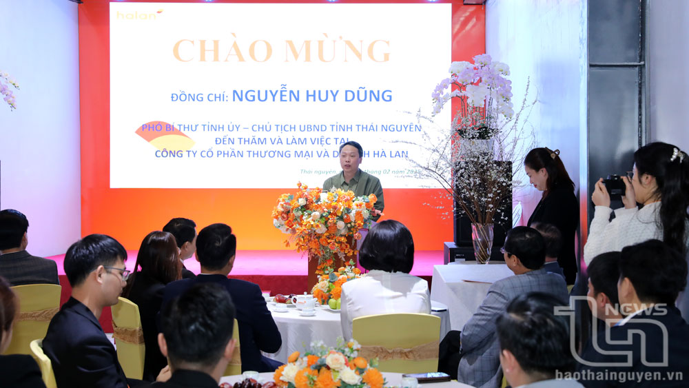 Chủ tịch UBND tỉnh thăm, động viên các doanh nghiệp kinh doanh vận tải