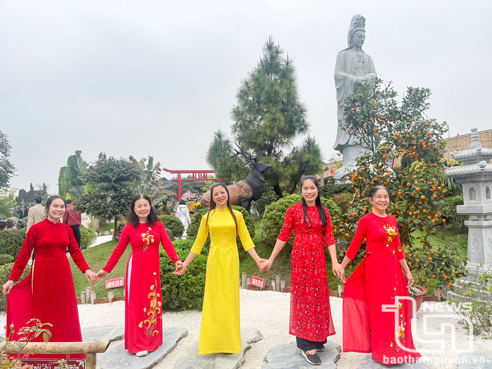 Ở đâu có phụ nữ, ở đó có hoạt động hội