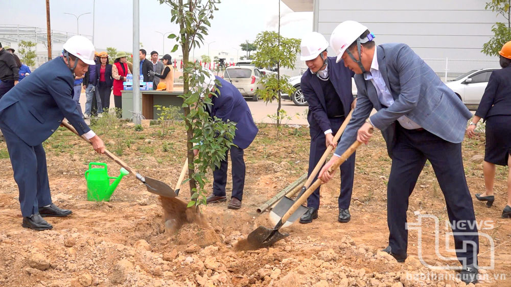 Phát động “Tết trồng cây” Xuân Ất Tỵ 2025 tại các khu công nghiệp